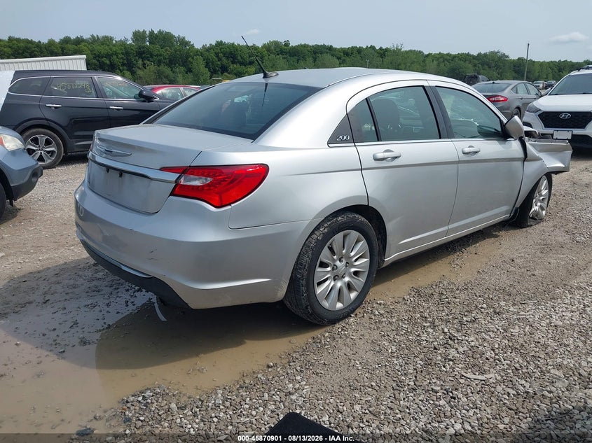 2011 CHRYSLER 200 auction photo 4
