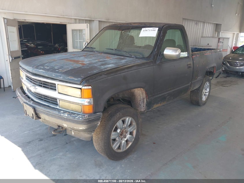 1993 CHEVROLET GMT-400 auction photo 2