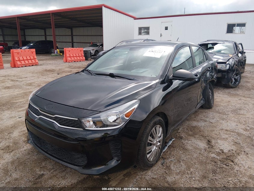 2018 Kia Rio, Left Side, IAAI, VIN 3KPA24AB9JE080218 — photo 2