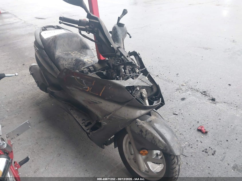 2009 YAMAHA YP400 BIKE 1