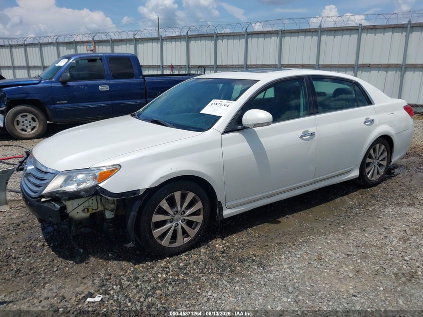 2012 TOYOTA AVALON — zdjęcie 2