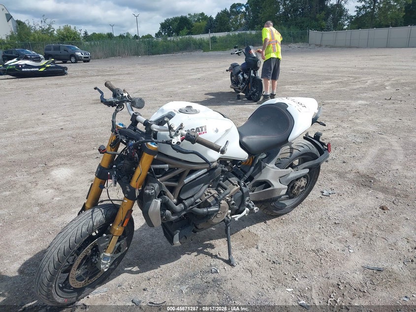 DUCATI MONSTER 2014