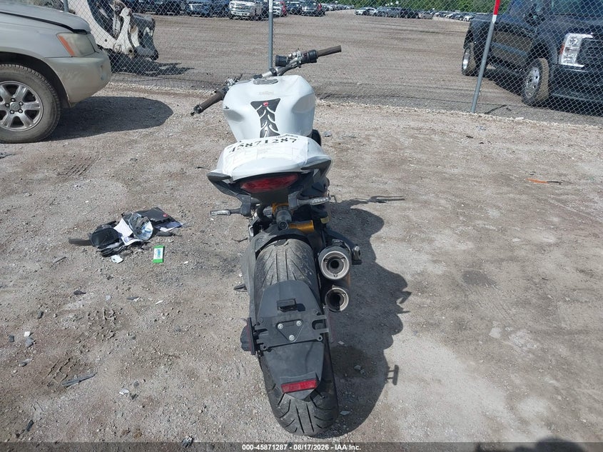 DUCATI MONSTER 2014