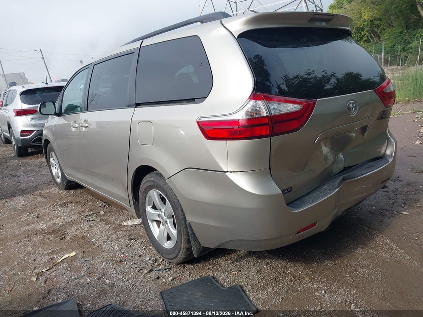 TOYOTA SIENNA - zdjęcie 3