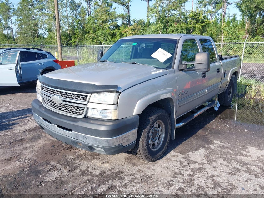 2005 CHEVROLET SILVERADO 2500HD auction photo 2