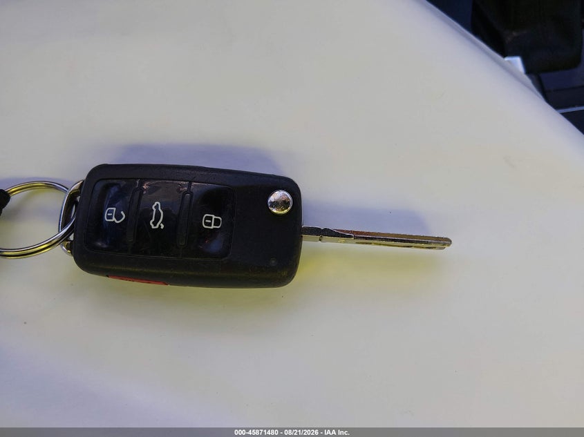 VOLKSWAGEN PASSAT 2016 VIN 1VWAT7A37GC038229