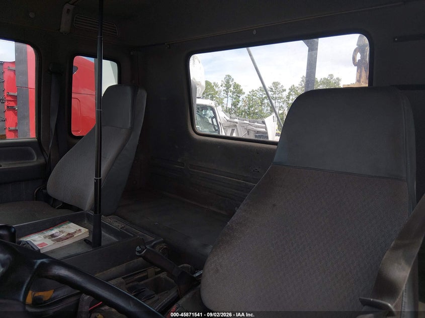 2002 ISUZU FTR auction photo 6