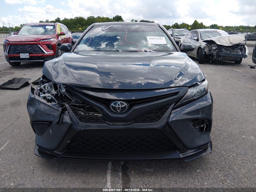 TOYOTA CAMRY - zdjęcie 12