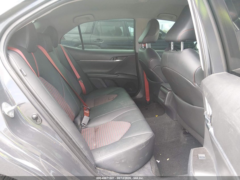TOYOTA CAMRY - zdjęcie 8
