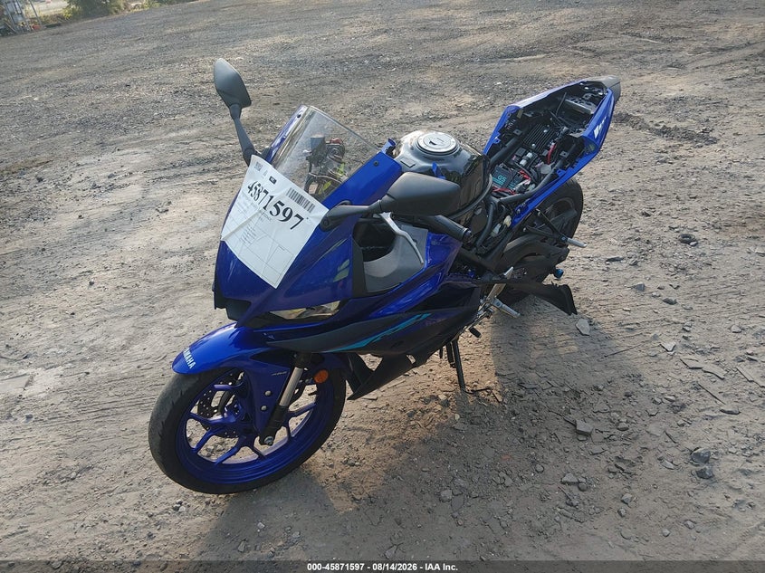 YAMAHA YZFR3 2024