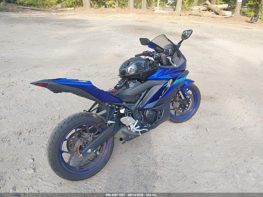 YAMAHA YZFR3 2024