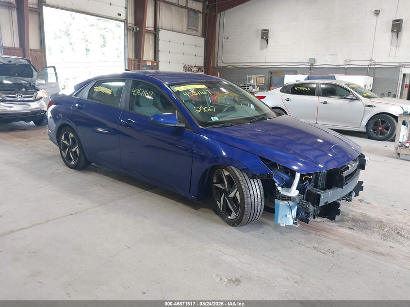 2023 HYUNDAI ELANTRA auction photo 1