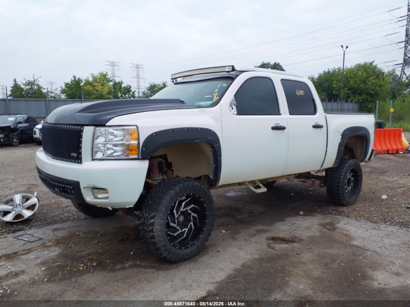 2007 Chevrolet Silverado, По кругу, IAAI, VIN 2GCEK13M371501760 — фото 2