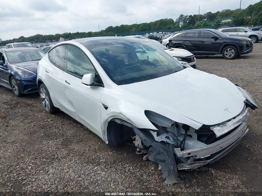 Vin: 7saygdee6nf375994, lot: 46370638, tesla model y long range dual motor all-wheel drive 2022 img_1