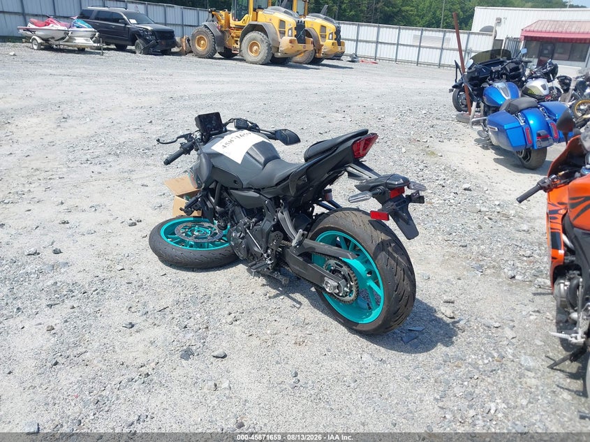 YAMAHA MT07 2023