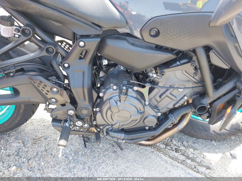 YAMAHA MT07 2023