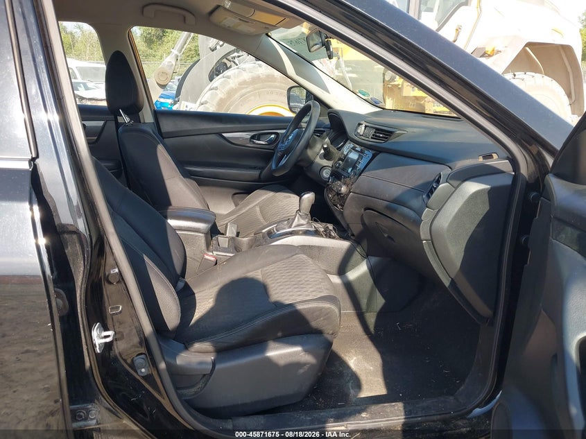2017 NISSAN ROGUE auction photo 5