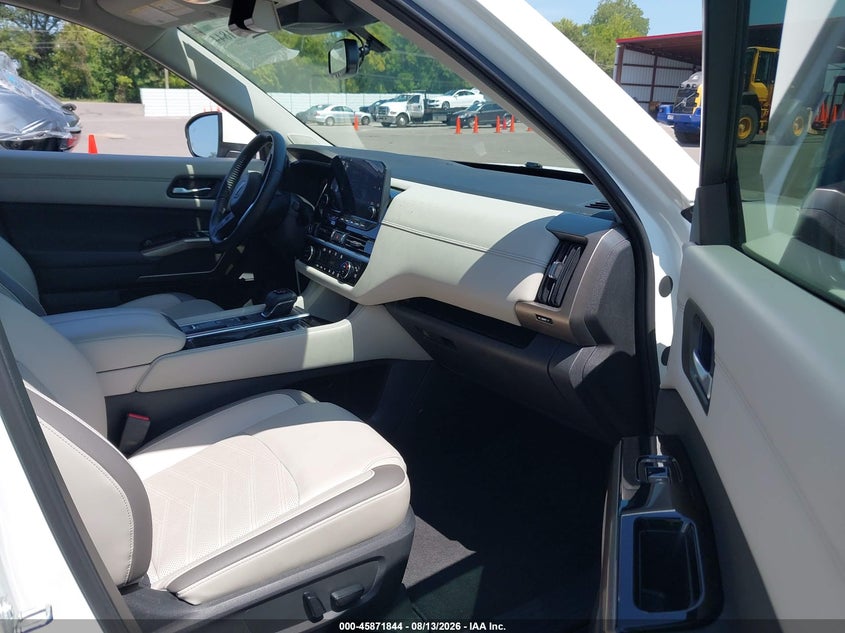 2022 NISSAN PATHFINDER auction photo 5