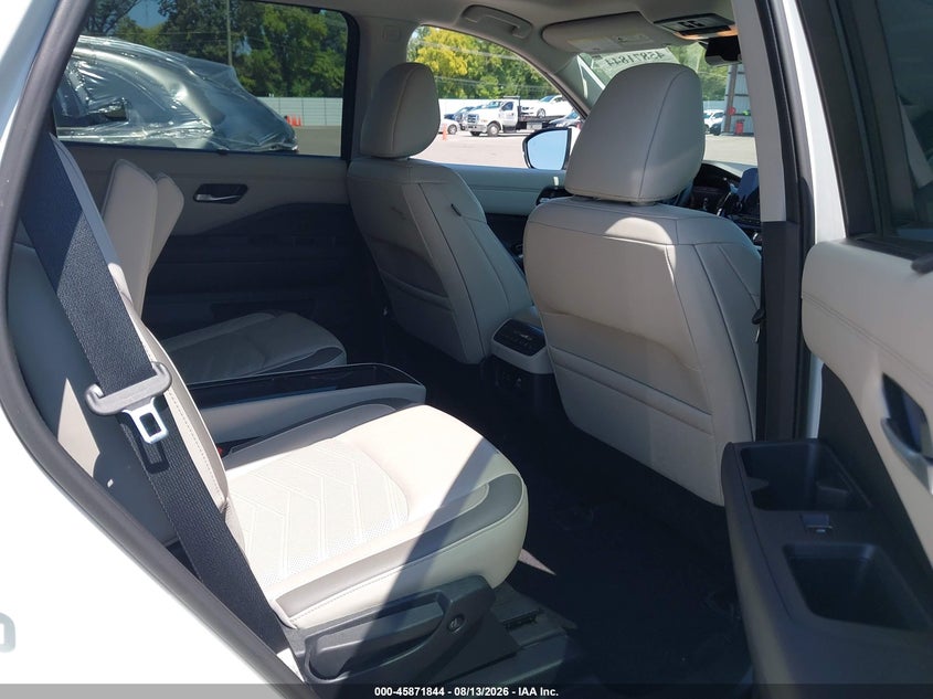 2022 NISSAN PATHFINDER auction photo 8