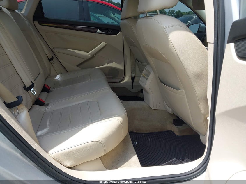 VOLKSWAGEN PASSAT 2012 VIN 1VWCH7A38CC075942