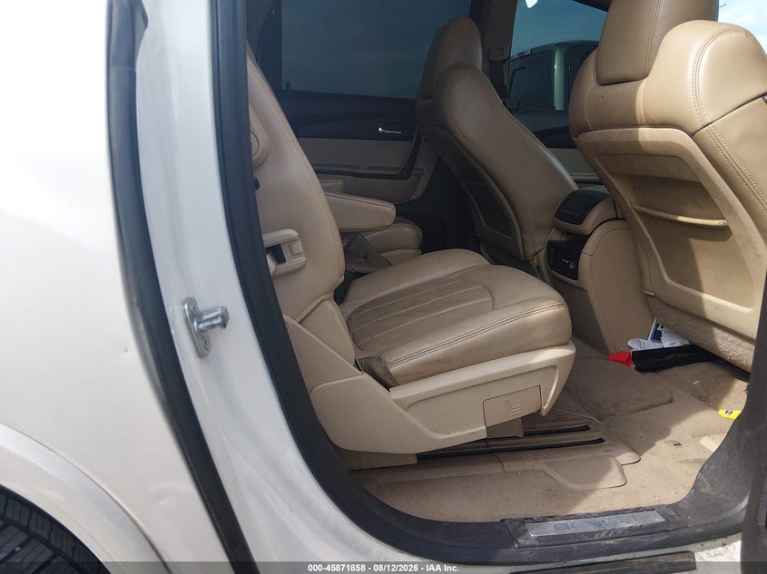 2012 GMC ACADIA auction photo 8