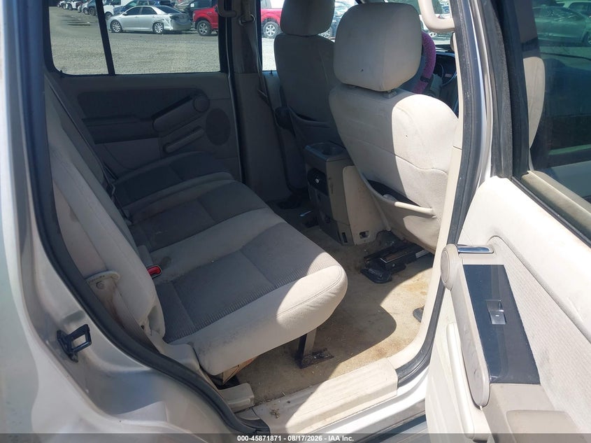 2006 FORD EXPLORER XLT · Фото 8