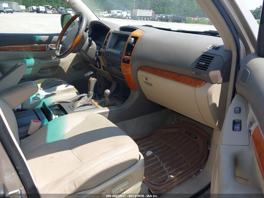 2004 LEXUS GX 470 auction photo 5