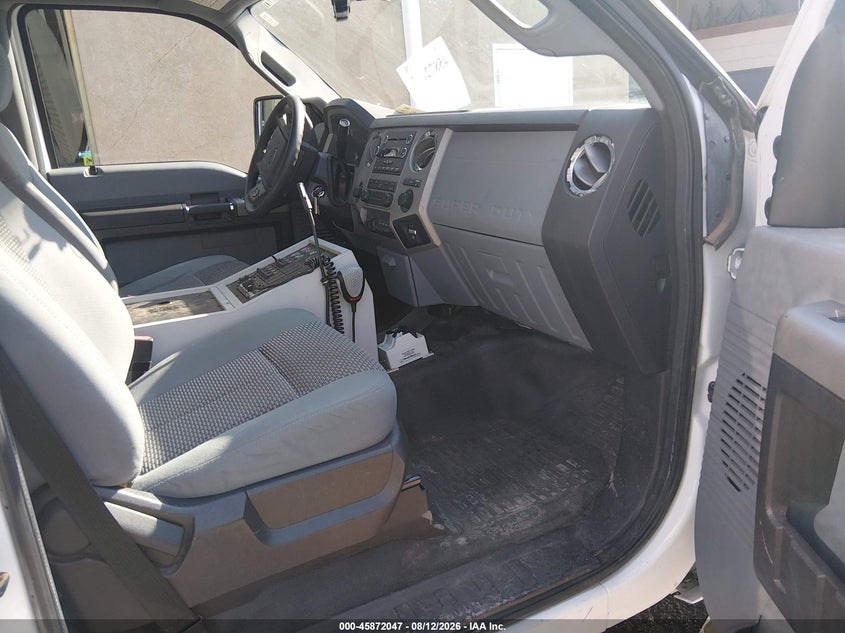 2016 FORD F-450 CHASSIS auction photo 5