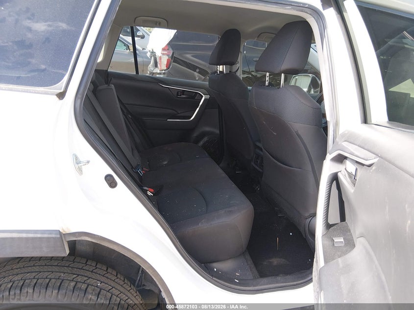 TOYOTA RAV4 - zdjęcie 8
