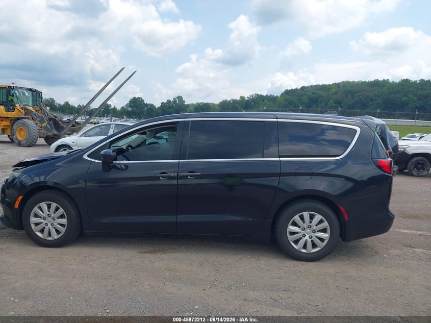 CHRYSLER PACIFICA - zdjęcie 14
