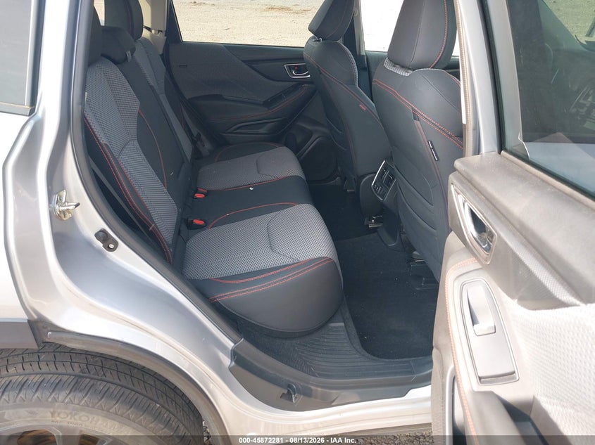 2019 SUBARU FORESTER auction photo 8