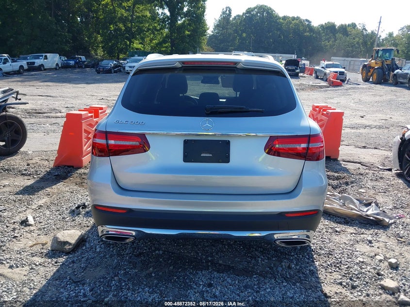 MERCEDES-BENZ GLC 300 - zdjęcie 16