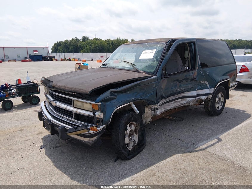 1994 Chevrolet Blazer K1500, Front End, IAAI, VIN 1GNEK18K8RJ431227 — photo 2
