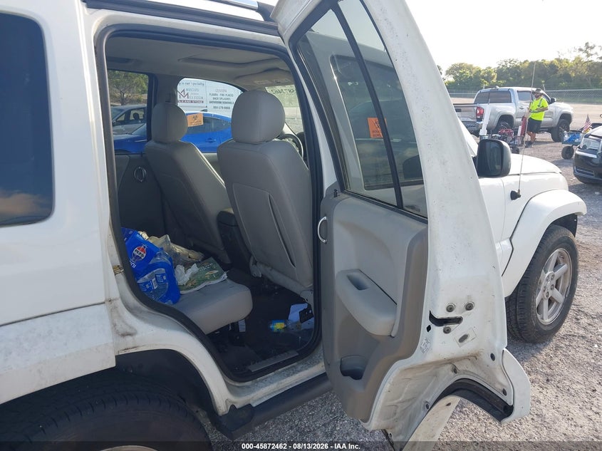 2006 JEEP LIBERTY auction photo 8