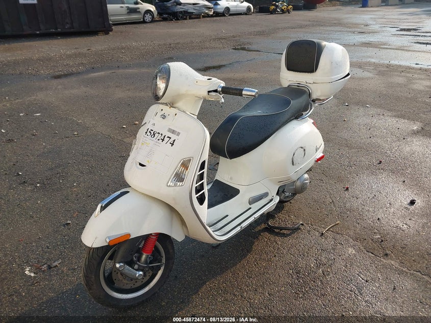2017 VESPA GTS BIKE 1