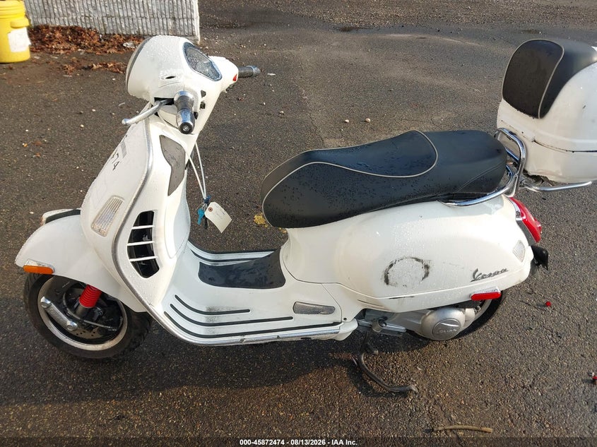 2017 VESPA GTS BIKE 1
