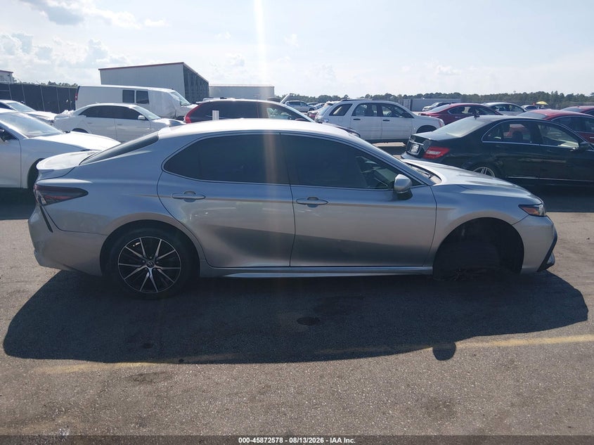 TOYOTA CAMRY - zdjęcie 13