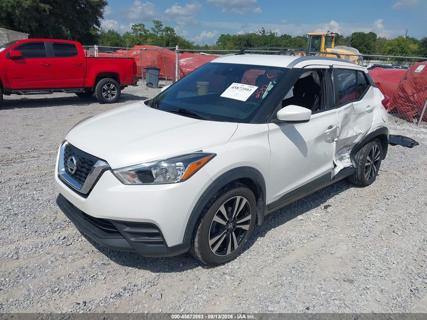 2020 Nissan Kicks Sv Xtronic Cvt, Левый бок, IAAI, VIN 3N1CP5CV3LL557458 — фото 2