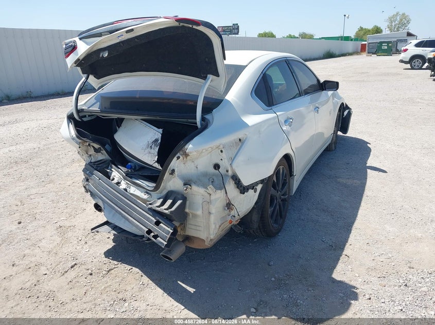 2018 NISSAN ALTIMA auction photo 4