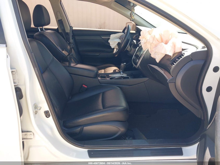 2018 NISSAN ALTIMA auction photo 5