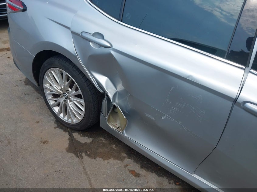 TOYOTA CAMRY 2018 VIN 4T1B11HK6JU008210