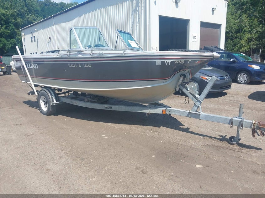 1988 LUND 18' auction photo 1