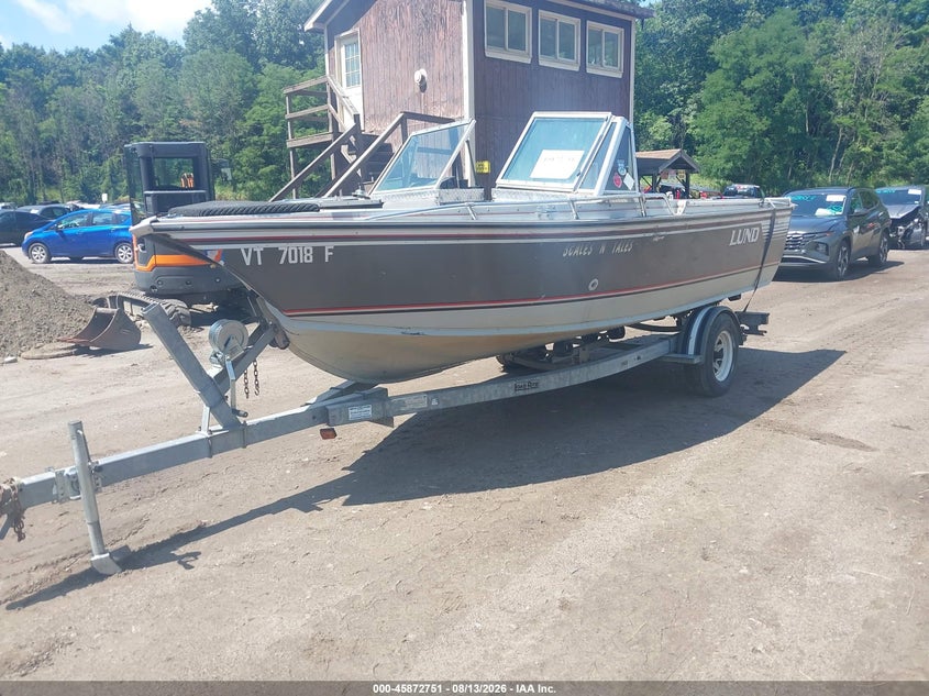 1988 LUND 18' auction photo 2