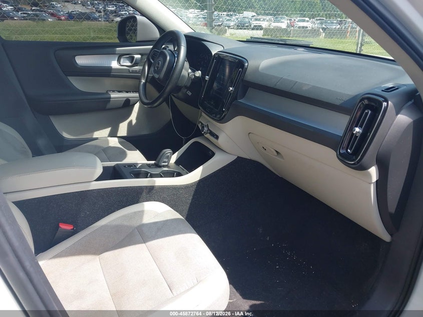 VOLVO XC40 2020 VIN YV4162UK9L2194219