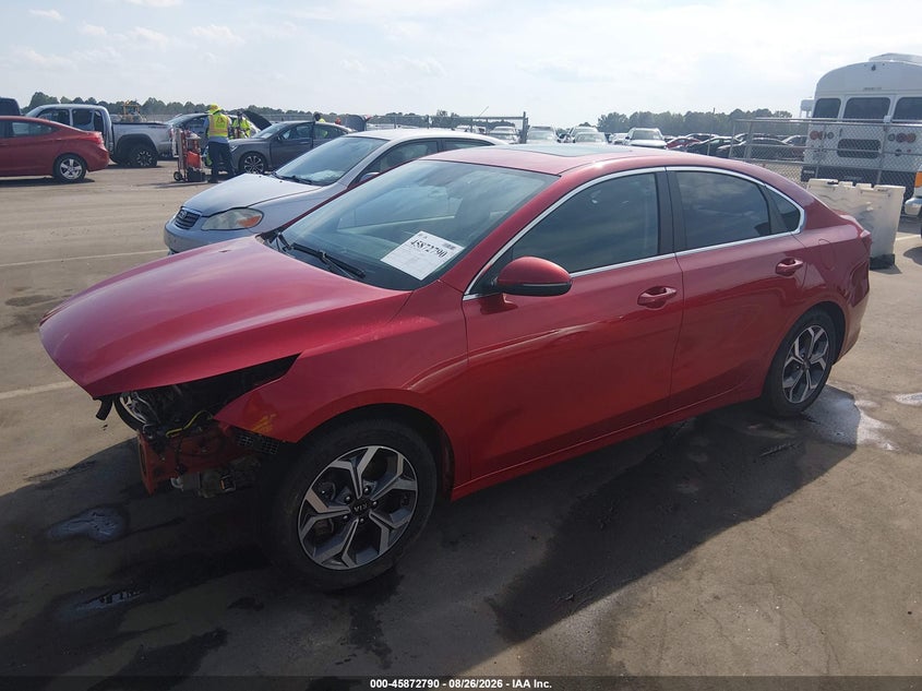 2021 Kia Forte, Front End, IAAI, VIN 3KPF54AD9ME330835 — photo 2