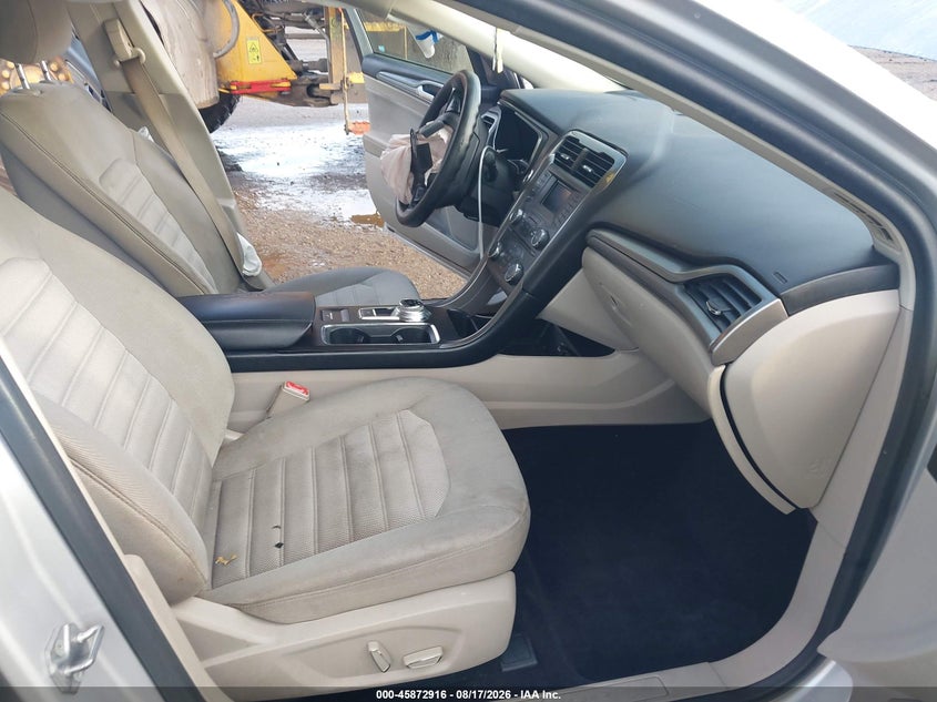 2017 FORD FUSION auction photo 5