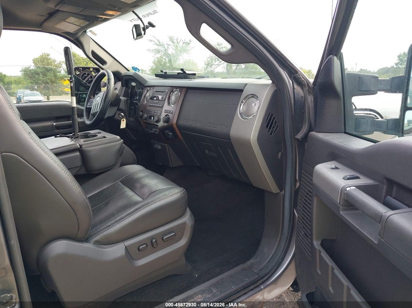 2011 FORD F-250 auction photo 5