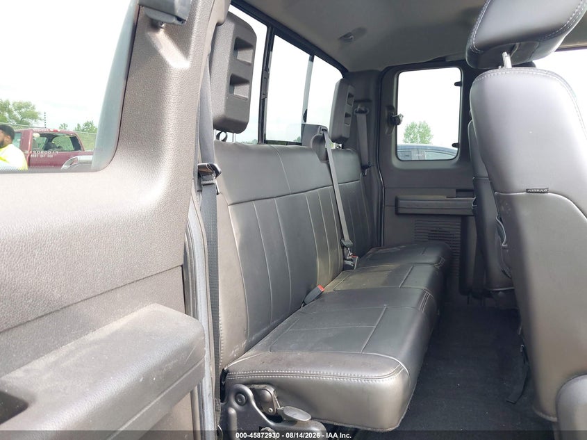 2011 FORD F-250 auction photo 8