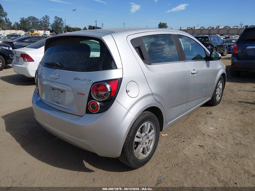 2012 CHEVROLET SONIC auction photo 4