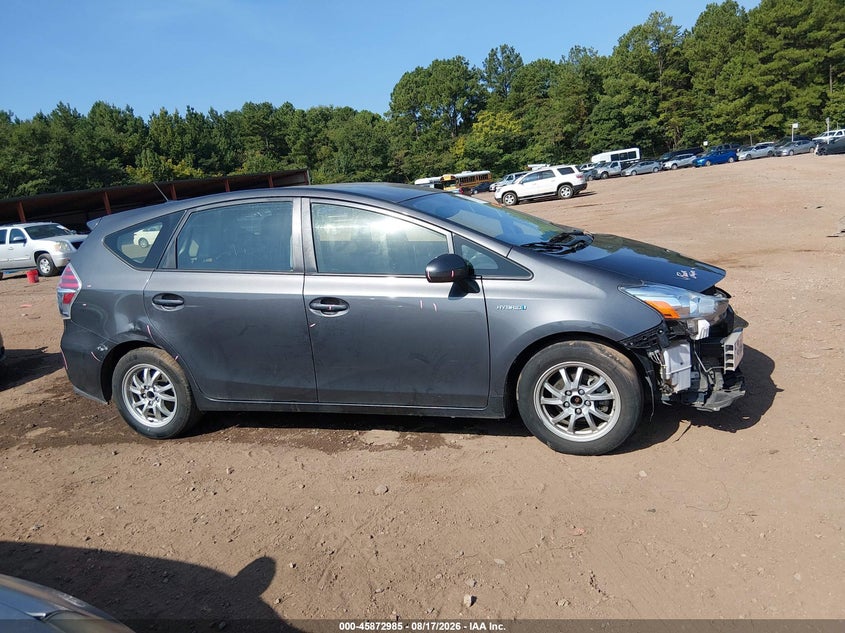 TOYOTA PRIUS V - zdjęcie 14